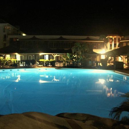 Le Petit Eden - Residence 3 Etoiles - Piscine Et Plage "Le Manganao" Saint-Francois  Exterior photo
